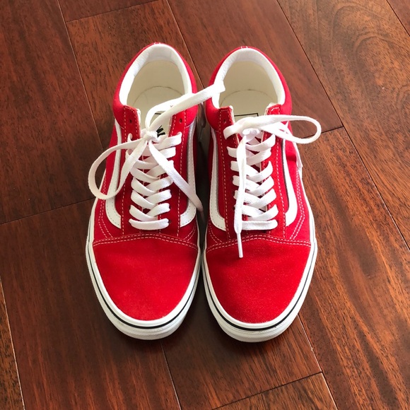 VANS - Picture 1 of 4